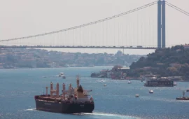 Η Τουρκία βάζει «φρένο» στα πλοία από το Νοβοροσίσκ της Ρωσίας – Για να πιέσει η Μόσχα το Ιράν;