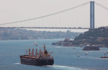 Η Τουρκία βάζει «φρένο» στα πλοία από το Νοβοροσίσκ της Ρωσίας – Για να πιέσει η Μόσχα το Ιράν;