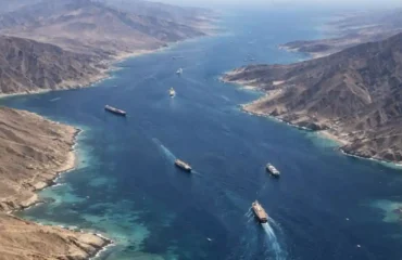 Τεχεράνη σε Ν.Τραμπ για τα Στενά του Ορμούζ: «Παραμένουν κλειστά»