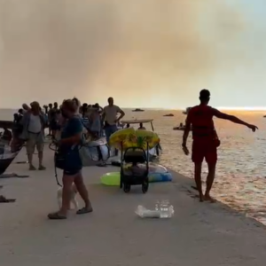 Η συγκλονιστική στιγμή της διάσωσης 481 ανθρώπων από θαλάσσης στη Σίβηρη Χαλκιδικής- Δείτε βίντεο