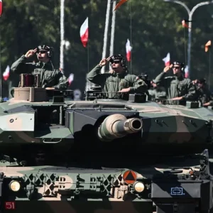 Πολωνία: «Σύντομα ο μεγαλύτερος και ισχυρότερος στρατός στην Ευρώπη», λέει ο Τουσκ