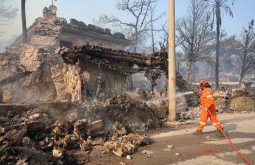 Σαλαμίνα: Δυο νεκροί από τις μεγάλες και ταυτόχρονες φωτιές σε Περιστέρια και Σελήνια!