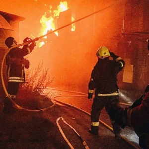 Σφοδρά ρωσικά πλήγματα κατά του Κιέβου με 25 βαλλιστικούς & υπερ-υπερηχητικούς πυραύλους να το κτυπούν μέσα σε 15 λεπτά