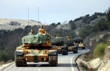Η Τουρκία αναπτύσσει μεγάλες ποσότητες οπλικών συστημάτων στη Συρία
