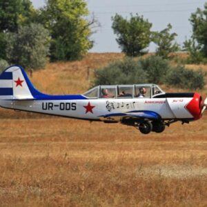 Βίντεο: Ουκρανικό ελικοφόρο αεροσκάφος Yak-52 καταδιώκει ρωσικό drone πάνω από την Οδησσό