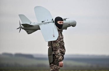 Ρωσικές δυνάμεις: Drones κατέστρεψαν ουκρανικές θέσεις με πυροβόλα M114 και M198 στη Ζαπορίζια (βίντεο)