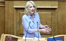 Η Ρένα Δούρου μπήκε στην εμμηνόπαυση και εξήγησε για ποιο λόγο μίλησε δημόσια για αυτό