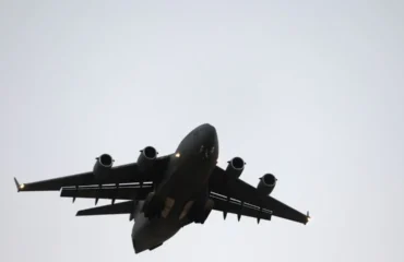 Αναχώρησε από τη Μόσχα το αμερικανικό Boeing C-17 Globemaster III που μετέφερε τον επικεφαλής της CIA