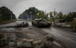 Οι Ρώσοι χτύπησαν σφοδρά το Ιζίουμ: Εκκενώνεται το μεγαλύτερο μέρος της πόλης του Χαρκόβου (βίντεο)