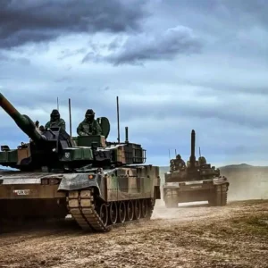 Η Πολωνία ανέπτυξε άρματα μάχης Κ-2 στα σύνορα με την Ρωσία στο Καλίνινγκραντ