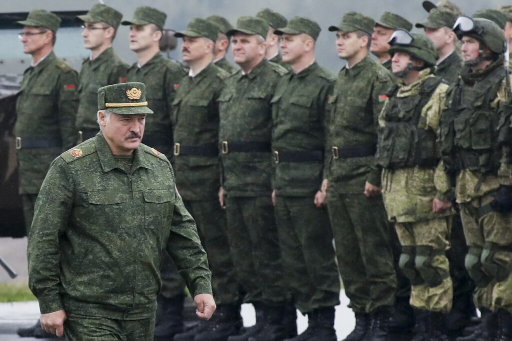 ΕΚΤΑΚΤΟ: Σε πλήρη επιφυλακή τέθηκε η Λευκορωσία – Κινήσεις ρωσικών στρατευμάτων