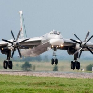 Τα drones του Ζελένσκι έπληξαν ρωσικό βομβαρδιστικό Tu-95 στη βάση Ένγκελς