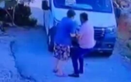 Τουρκία: Πατέρας παρέσυρε με το βαν και σκότωσε τον 1,5 έτους γιο του – Σκληρές εικόνες (βίντεο)