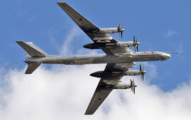 Ρωσικό βομβαρδιστικό Tu-95MS χτυπήθηκε από τους Ουκρανούς στο Σαράτοφ (φωτογραφίες)