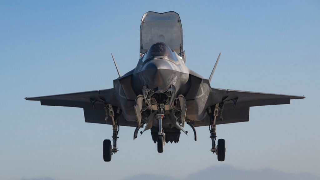 Συνετρίβη F-35B των Αμερικανών Πεζοναυτών στη βάση Miramar – Ο πιλότος εκτινάχθηκε εγκαίρως