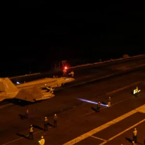 Ιράν: Τουλάχιστον δύο νεκροί και αρκετοί τραυματίες από τα αμερικανικά πλήγματα στο νησί Λαράκ