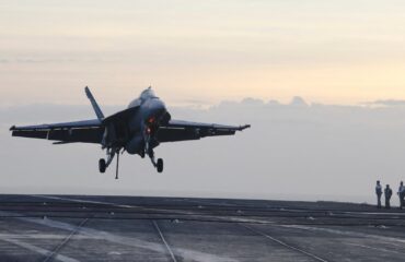 Ν.Τραμπ: «Πλήττουμε στόχους και θα χτυπήσουμε ακόμα πιο σκληρά – Μπορεί να το αφανίσουμε το Ιράν»