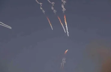 Μαζική ιρανική επίθεση με πυραύλους και drones κατά αμερικανικών βάσεων σε Μπαχρέιν, Ιράκ και Ιορδανία (βίντεο)