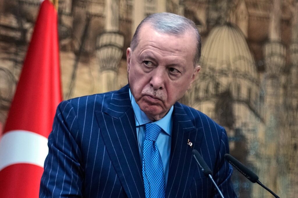 O Ρ.Τ.Ερντογάν απειλεί την Ελλάδα: «Να σταματήσει να εξοπλίζει τα νησιά – Εγκαταλείψτε τον λανθασμένο δρόμο»