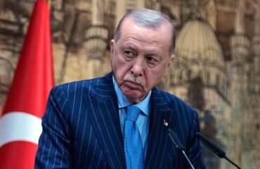 O Ρ.Τ.Ερντογάν απειλεί την Ελλάδα: «Να σταματήσει να εξοπλίζει τα νησιά – Εγκαταλείψτε τον λανθασμένο δρόμο»