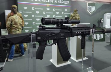 Η Kalashnikov παρουσίασε το βελτιωμένο τυφέκιο ΑΚ-12+