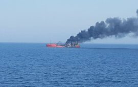 Ρωσικά drones χτύπησαν δύο φορτηγά πλοία που μετέφεραν όπλα και πυρομαχικά στην Ουκρανία (βίντεο)