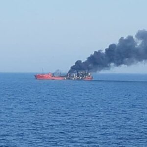 Ρωσικά drones χτύπησαν δύο φορτηγά πλοία που μετέφεραν όπλα και πυρομαχικά στην Ουκρανία (βίντεο)