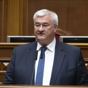Α.Σιμπίχα: «Έζησα ενάμιση χρόνο σε καταφύγιο μαζί με τον Β.Ζελένσκι»