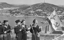 Ρωσία: Αποκαλυπτήρια γιγαντιαίου μνημείου 15 μέτρων για τη νίκη επί της αυτοκρατορικής Ιαπωνίας