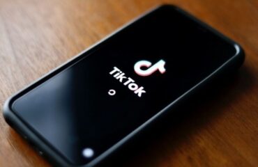 Το TikTok αρνείται να παραδώσει απόρρητο έγγραφο για αλγοριθμικό πείραμα κατά το οποίο αυτοκτόνησε έφηβος!
