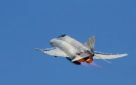 Επίδειξη θα πραγματοποιούσε το F-4E Phantom II που συνετρίβη χθες στην Τανάγρα και όχι απλή διέλευση