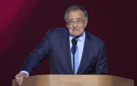 Πρώην ΥΠΑΜ ΗΠΑ Λίον Πανέτα: «Ο πόλεμος με το Ιράν μπορεί να συνεχιστεί για άλλους έξι μήνες»