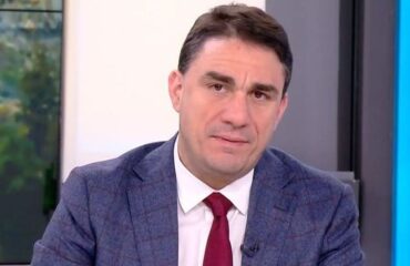 Κ. Τσουκαλάς: «Ο 13ος μισθός είναι διαφορετικός από τα 500 ευρώ που ανακοίνωσε ο Κ.Μητσοτάκης»