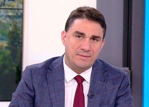 Κ. Τσουκαλάς: «Ο 13ος μισθός είναι διαφορετικός από τα 500 ευρώ που ανακοίνωσε ο Κ.Μητσοτάκης»
