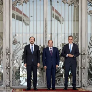Δηλώσεις Μητσοτάκη από την Αίγυπτο: Έδωσε συγχαρητήρια στον Αλ Σίσι για την «διαχείριση» του μεταναστευτικού