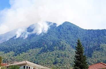 Κόνιτσα: Βροχή μετά από 10 ημέρες «μάχης» με τις φλόγες – «Ανάσα» για τις δυνάμεις πυρόσβεσης