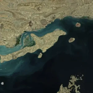 Iράν: Eκρήξεις στο νησί Κεσμ στην περιοχή των Στενών του Ορμούζ