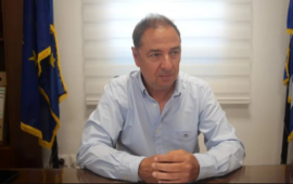 Σε τροχαίο σκοτώθηκε ο Δήμαρχος Αντιπάρου Αναστάσιος Φαρούπος: Τον βρήκαν νεκρό δίπλα από το σκούτερ του (upd)