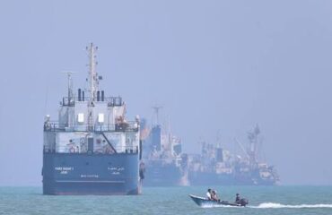 Συμφωνία Ιράν και Ομάν για νέες θαλάσσιες διαδρομές στα Στενά του Ορμούζ: Παραμένει κλειστό το νότιο πέρασμα