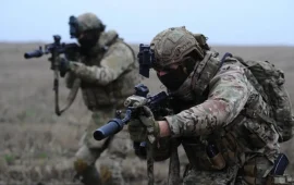 Τα θηριώδη ρωσικά Geran-4 ξαναχτύπησαν: Κατέστρεψαν τρένο με γερμανικά όπλα στη Βολίν (βίντεο)