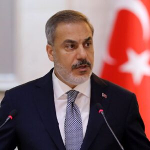 Χ.Φιντάν: «Απειλή για την Τουρκία ο εξοπλισμός των αποστρατικοποιημένων νησιών από την Ελλάδα»