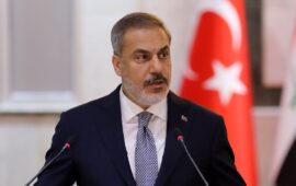 Χ.Φιντάν: «Η στρατιωτικοποίηση των ελληνικών νησιών αποτελεί απειλή για την Τουρκία»
