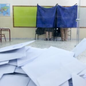 MRB: Προβάδισμα ΝΔ αλλά πολύ ισχυρό αποτύπωμα δείχνει ένα ενδεχόμενο κόμμα Σαμαρά