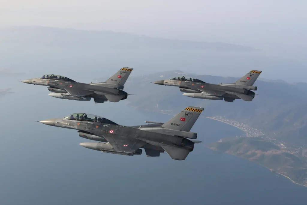 Τουρκικά oπλισμένα μαχητικά πέταξαν πάνω από τη νήσο Ρω και την βραχονησίδα Ζουράφα