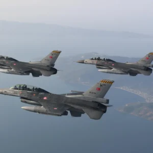 Τουρκικά oπλισμένα μαχητικά πέταξαν πάνω από τη νήσο Ρω και την βραχονησίδα Ζουράφα