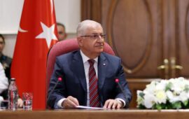 Γιασάρ Γκιουλέρ: Η απάντηση του Τούρκου ΥΠΑΜ στην αντιπολίτευση για το τι συμβαίνει με τους S-400