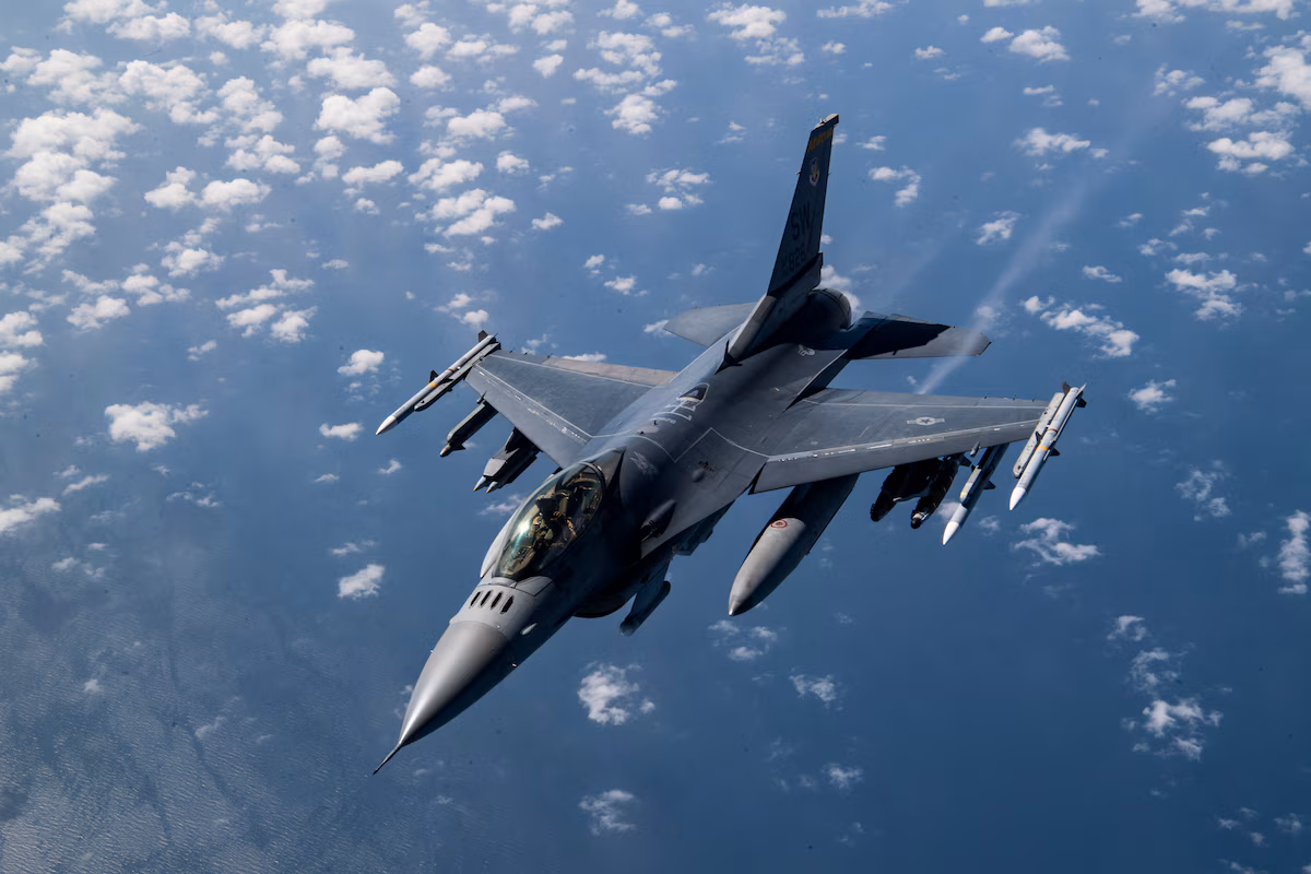 Bίντεο: Συντριβή αμερικανικού F-16 στο Μίσιγκαν των ΗΠΑ