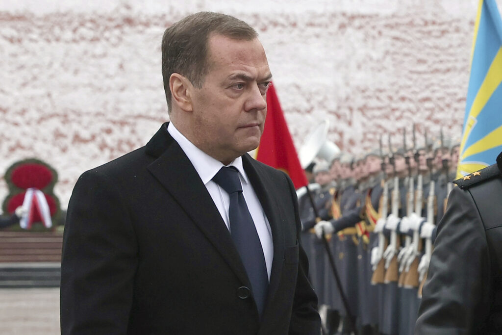 «Απασφάλισε» ο Ν.Μεντβέντεφ κατά της Ευρώπης: «Τα καθάρματα καταλαβαίνουν μόνο την ωμή βία»