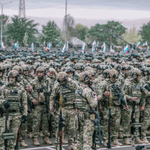 Η αντίδραση αιχμάλωτου Ουκρανού όταν αντίκρυσε αξιωματικό της Akhmat – Δείτε βίντεο