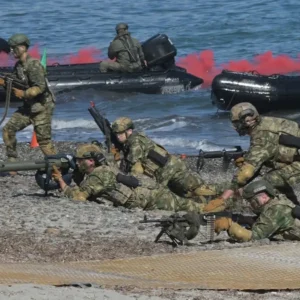 Άσκηση Medusa 2026: Ακάλυπτοι εντελώς από drones αλλά και από θραύσματα βλημάτων οι χειριστές ΑΤ!